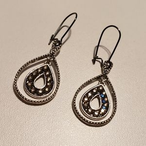 Teardrop dangle grey gem earrings